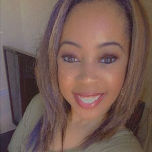 Meet your Posher, Khamia